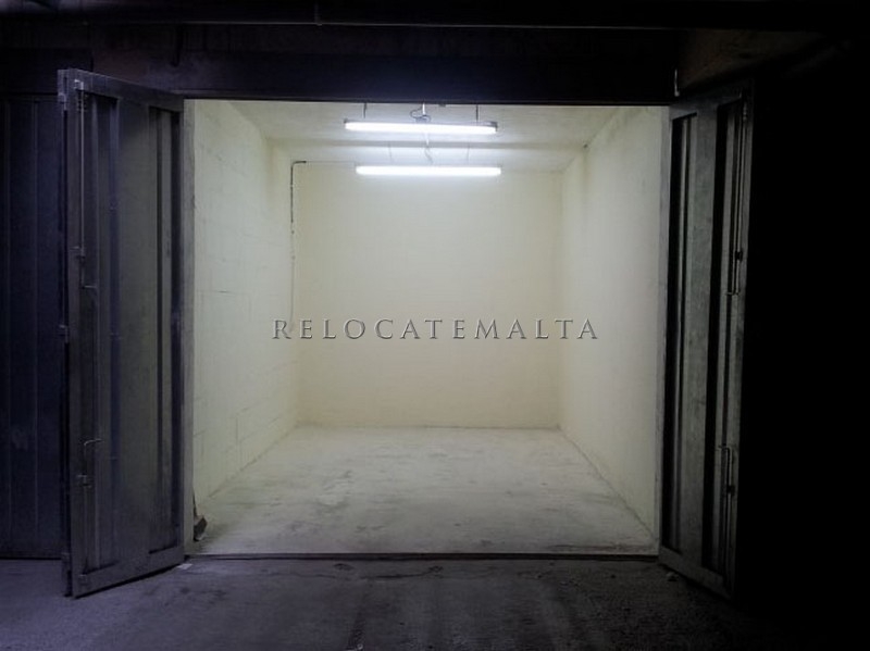 Lock Up Garage, Msida